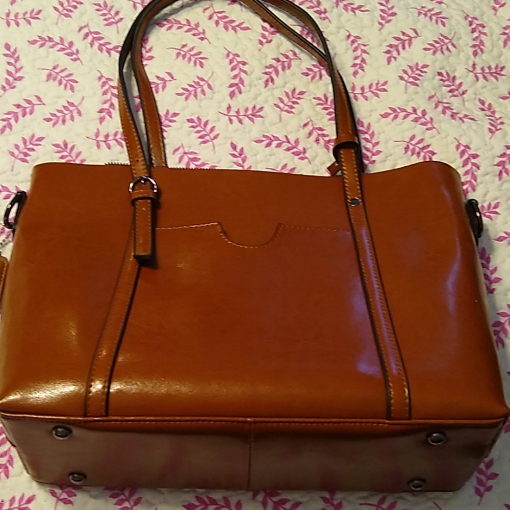 B Purse, New Without Tags, BEAUTIFUL ❤️